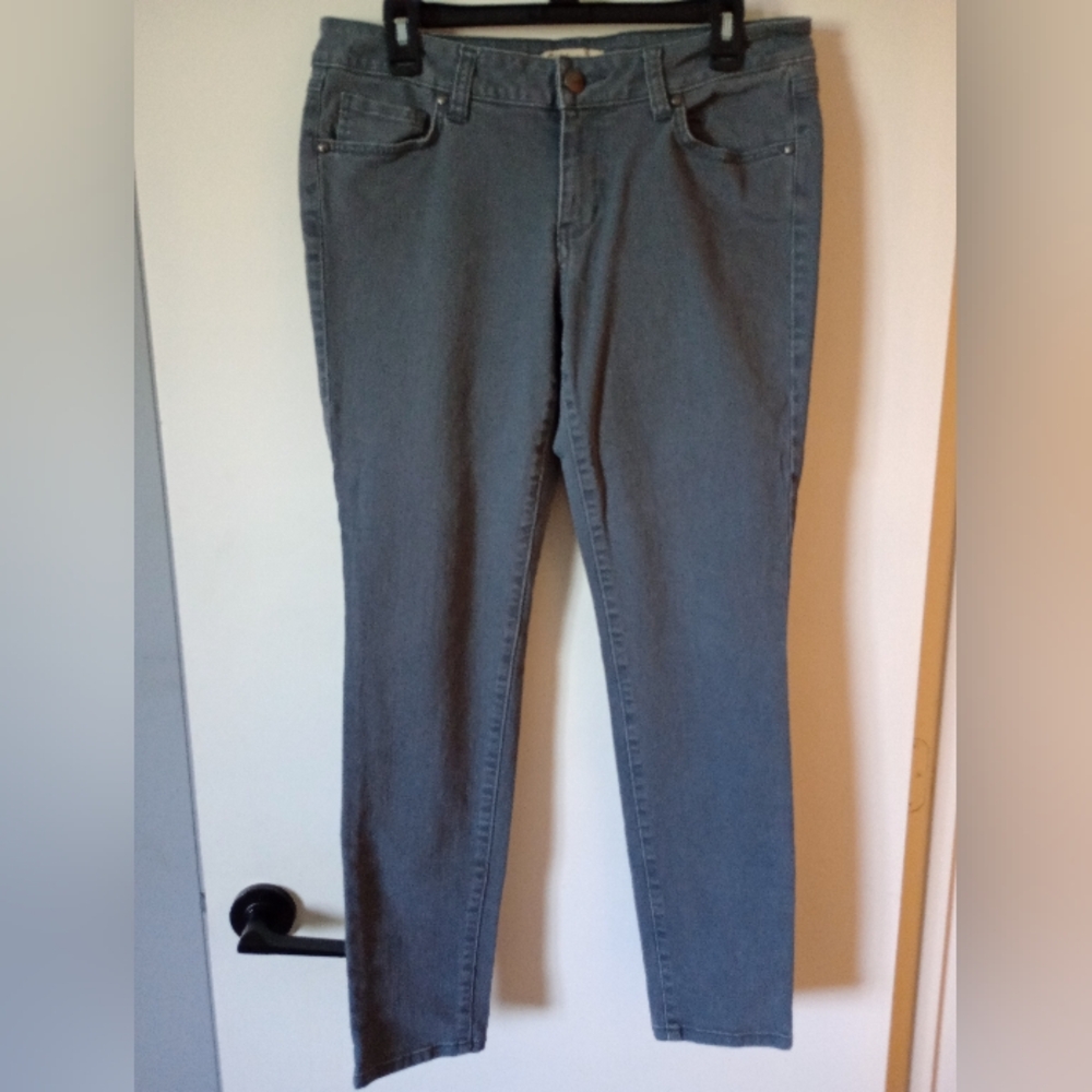 Women’s Slim Straight Jeans in Slate Gray